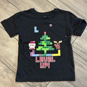 NWT Minecraft Christmas T-shirt size 4-5 years